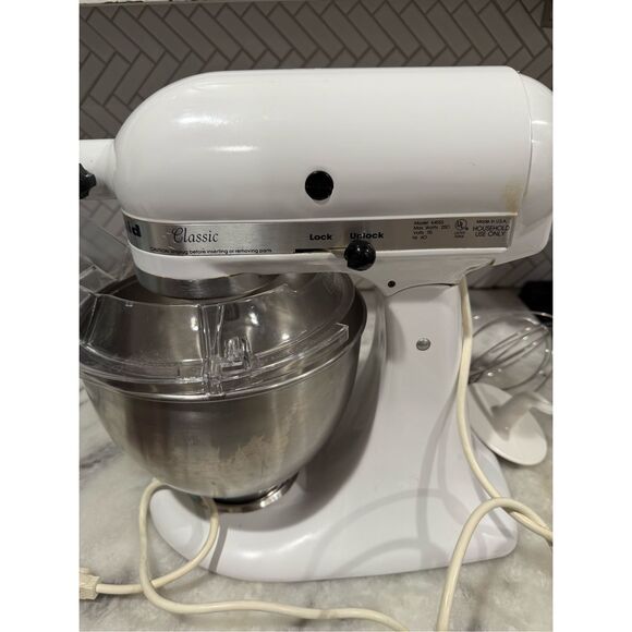 KitchenAid Classic Stand Mixer K45SS 4.5 Qt White w/ Bowl & 3 Attachments USA - Picture 9 of 9